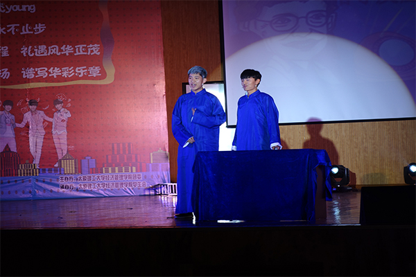 经济管理学院举行2016级新生开学典礼暨迎新晚会 经济管理学院举行2016级新生开学典礼暨迎新晚会