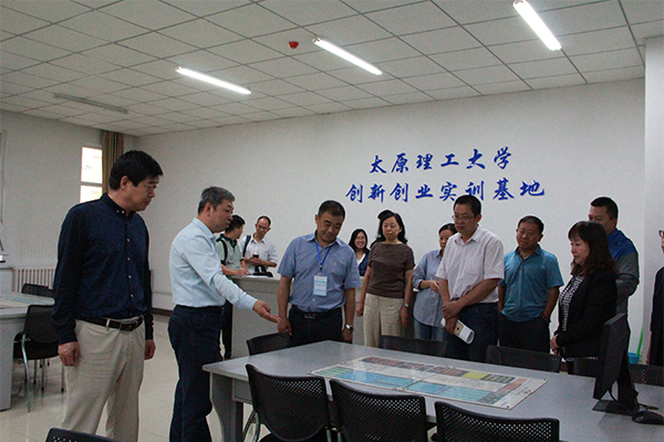 教育部本科教学工作审核评估专家莅临开云官网指导工作 教育部本科教学工作审核评估专家莅临开云官网指导工作