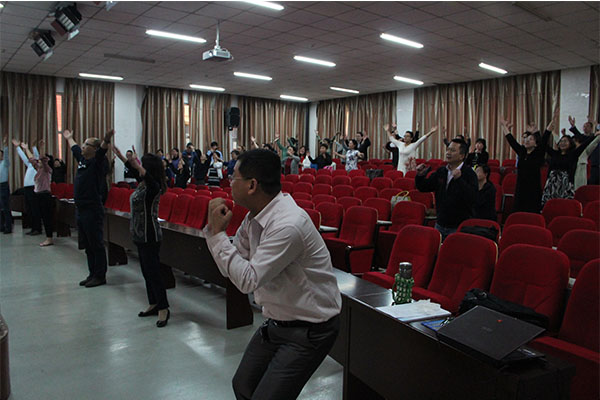 开云官网召开“两提一创”中期推进会 开云官网召开“两提一创”中期推进会