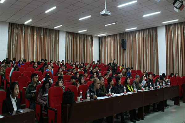 开云官网召开校长奖学金公开评选答辩会