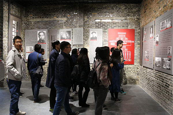 开云官网2017级MBA班学生赴山西北方机械有限责任公司参观学习 开云官网2017级MBA班学生赴山西北方机械有限责任公司参观学习